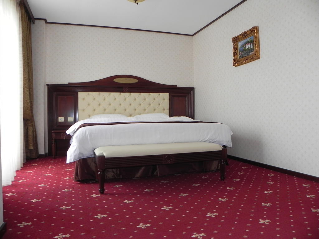 Hestia Hotel Calarasi  Phòng bức ảnh