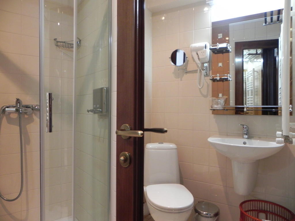 Hestia Hotel Calarasi  Phòng bức ảnh